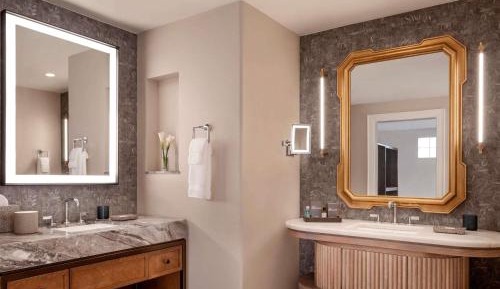 Privado One-Bedroom King Suite with Patio or Balcony and Fireplace