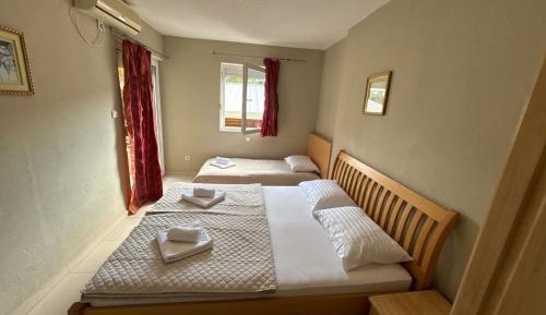Deluxe Two-Bedroom Apartment with Garden View