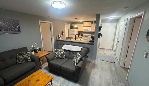 Two-Bedroom Deluxe Apartment with Garden View