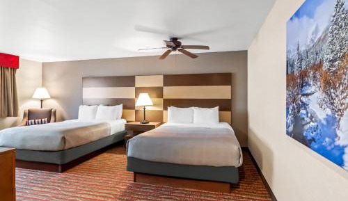 Quadruple Room with One Queen and One Double Beds - Accessible/Non-Smoking