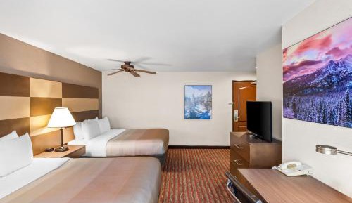 Queen Room with Two Queen Beds - Non-Smoking