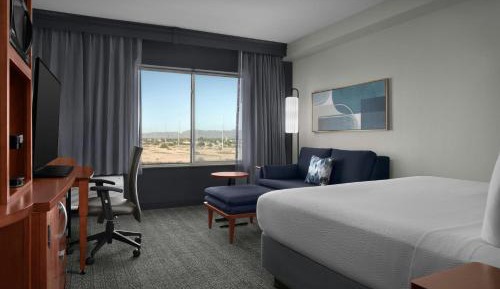 King Room with Mountain View and Sofa Bed