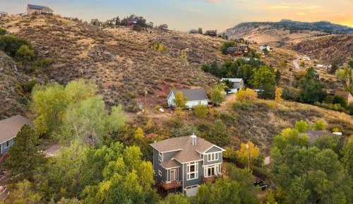 Three-Bedroom Vacation Home 
