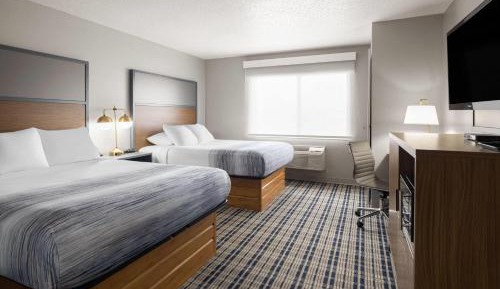 Queen Room with Two Queen Beds - Non-Smoking