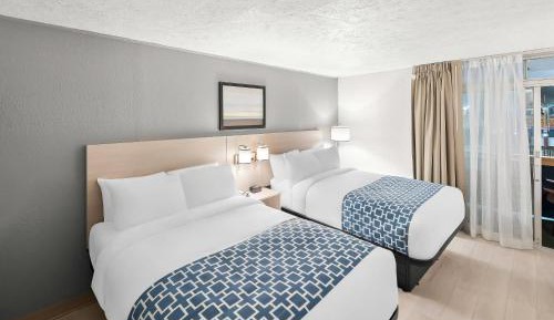One Room Suite with 2 Double Beds - Non Smoking