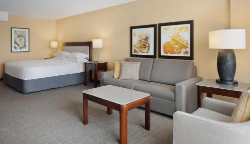 Concierge level, King Suite with Sofa bed
