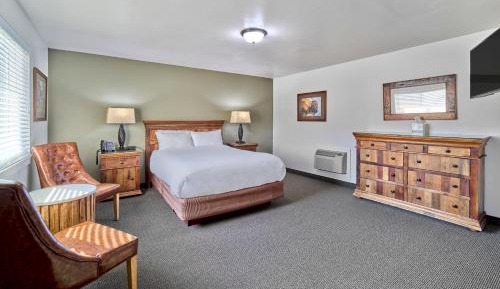 Deluxe King Room