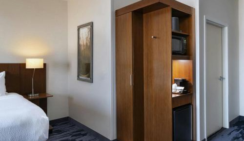 King Suite with Sofa Bed - Hearing Accessible