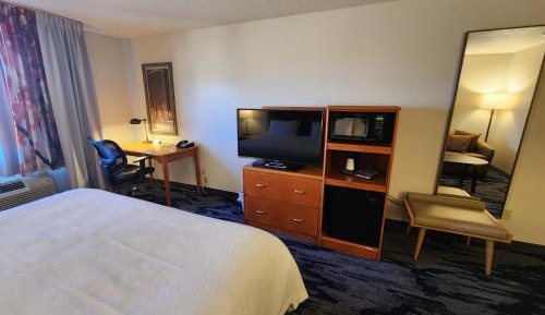 Guest Room, 1 King