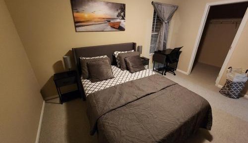 Queen Room with Shared Bathroom