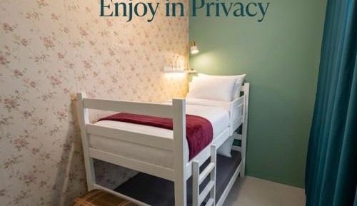 Bunk Bed in Mixed Dormitory Room