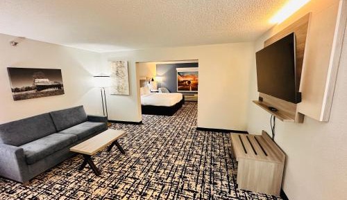 King Suite with Sofa Bed - Non-Smoking
