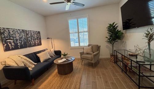 Studio Apartment with Queen Bed