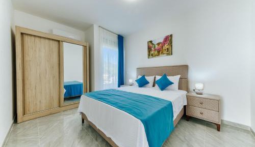 One-Bedroom Apartment with Balcony and Sea View