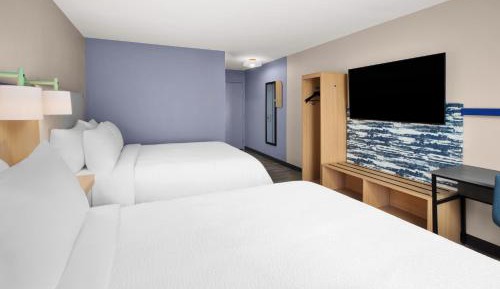 Standard Room with Two Queen Beds
