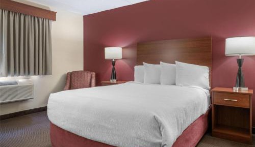 Queen Room - Mobility Access