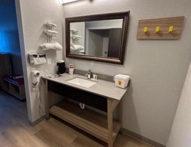 King Room - Mobility Access/Non-Smoking