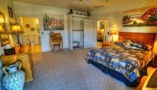 Suite with Mountain View
