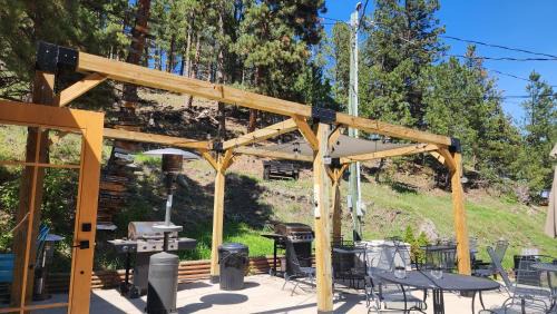 Queen Studio