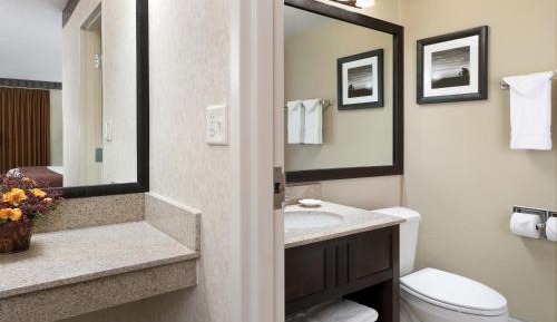 Executive Queen Room with Two Queen Beds - Non-Smoking