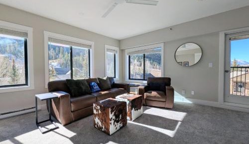 Studio Apartment with Balcony