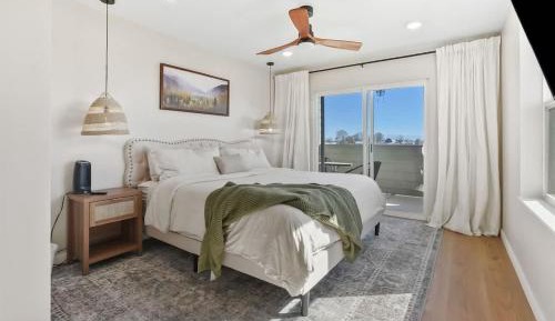 King Room with Balcony