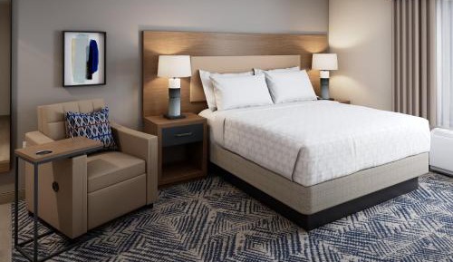 Studio Suite with King Bed - Non-Smoking