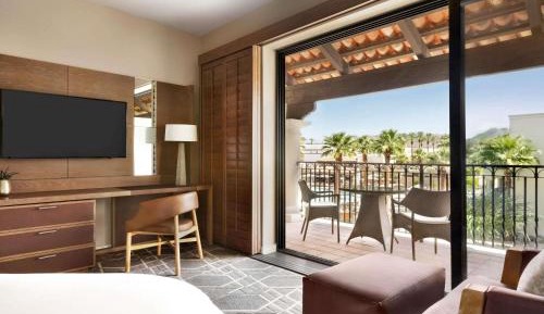 Signature King Room with Patio or Balcony - Sunset Beach Wing