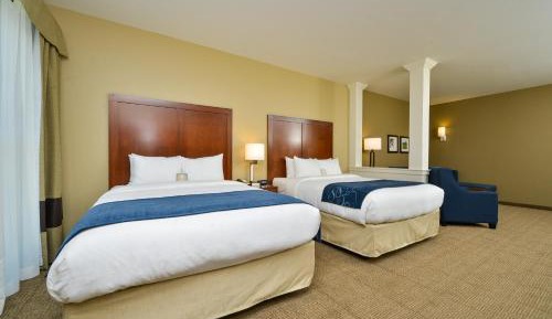 Queen Suite with Two Queen Beds - Accessible/Non-Smoking
