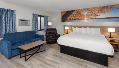 Business King Room