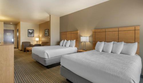 Large Suite with Two Queen Beds and Sofa Bed - Non-Smoking