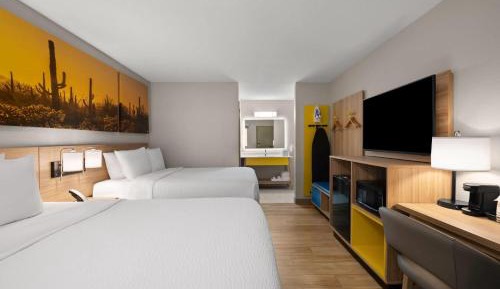 Double Room with Two Double Beds - Non-Smoking