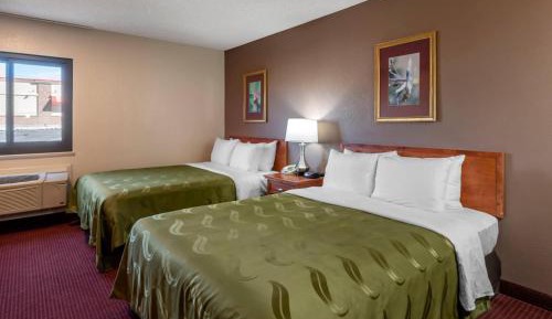 Queen Room with Two Queen Beds and Tub - Accessible/Non-Smoking
