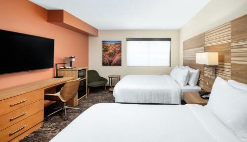 Queen Room with Two Queen Beds - Hearing Accessible/Non-Smoking