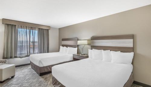 Queen Rooms with Two Queen Beds - Non-Smoking
