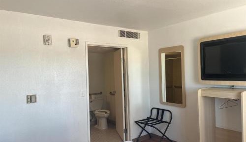 Queen Room - Disability Access - Roll in Shower