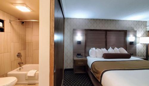 Executive King Suite - Non-Smoking