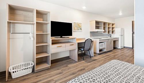 King Suite with Sofa - Disability Access/Non Smoking