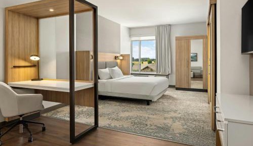 King Suite with Sofa Bed and Adapted Tub - Mobility Accessible