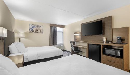 Queen Room with Two Queen Beds - Non-Smoking