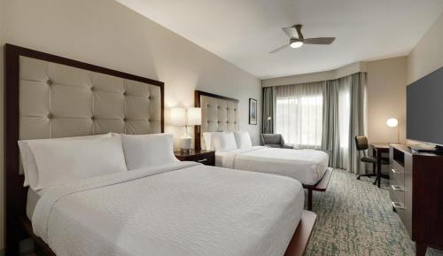 One-Bedroom Queen Suite with Two Queen Beds - Non-Smoking