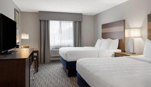 Queen Room with Two Queen Beds - Non-Smoking