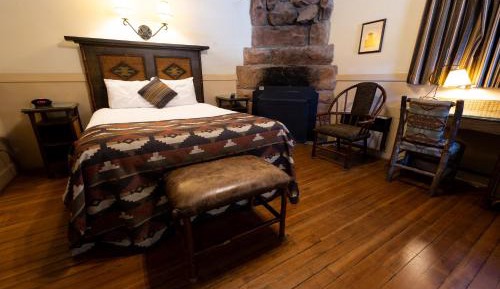 Classic Queen Room