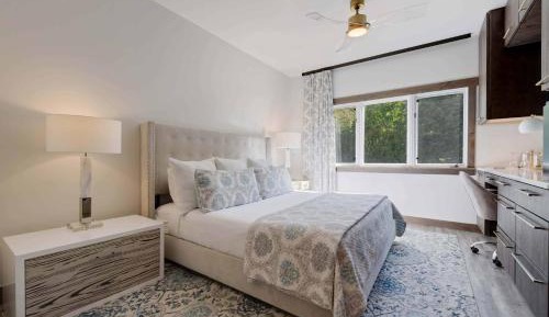 Studio Apartment with King Bed