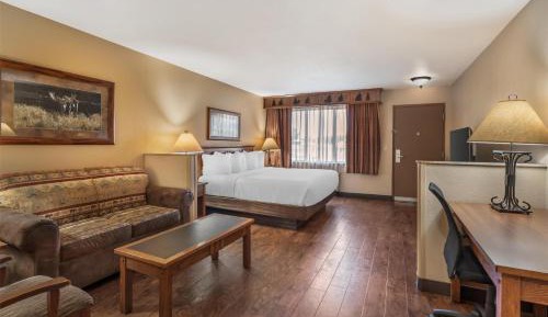 King Room with Sofa Bed and Spa Bath - Non Smoking