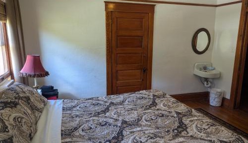 Triple Room with Shared Bathroom