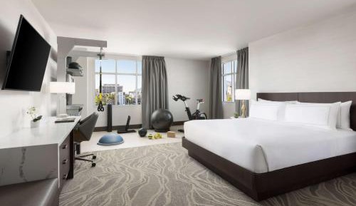 Premium King Room