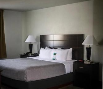 King Room - Non-Smoking