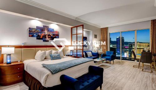 Suite with City View