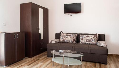 Quadruple Room with Private Bathroom